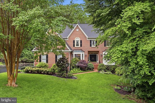 10693 ALLIWELLS CT, Oakton, VA 22124