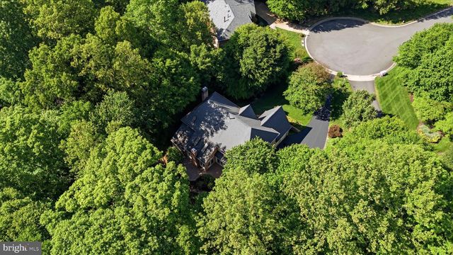 10693 ALLIWELLS CT, Oakton, VA 22124