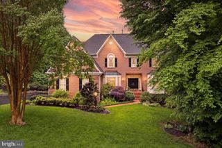 10693 ALLIWELLS CT, Oakton, VA 22124