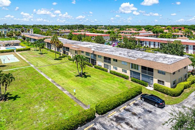 9855 Sandalfoot Boulevard 305, Boca Raton, FL 33428