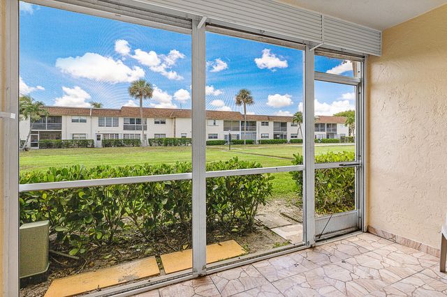 9855 Sandalfoot Boulevard 305, Boca Raton, FL 33428