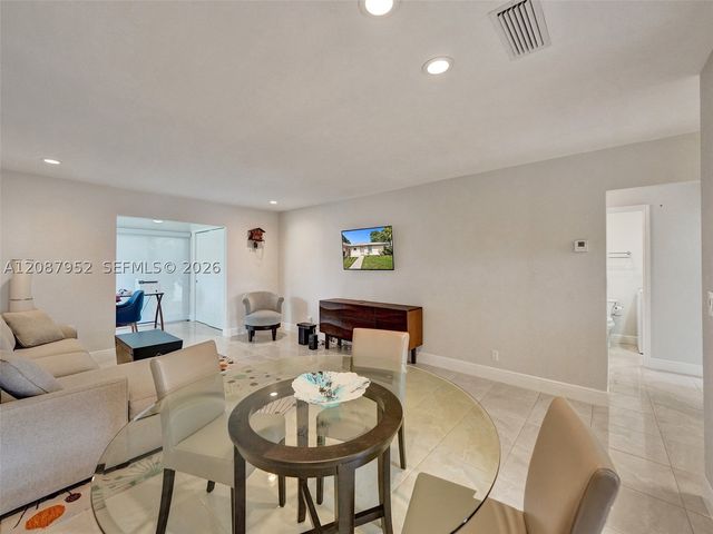 207 Cape Cod Cir 207, Lake Worth, FL 33467