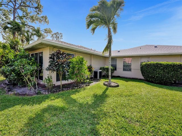 207 Cape Cod Cir 207, Lake Worth, FL 33467