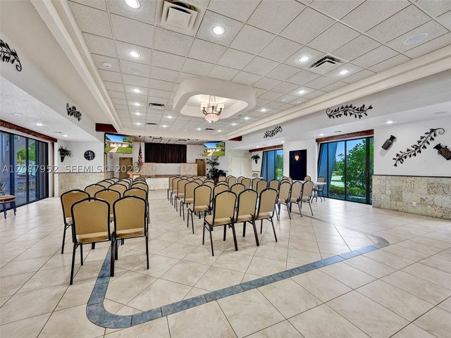 207 Cape Cod Cir 207, Lake Worth, FL 33467