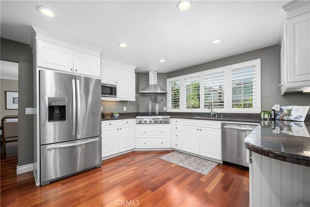 3261 Lilly Avenue, Long Beach, CA 90808