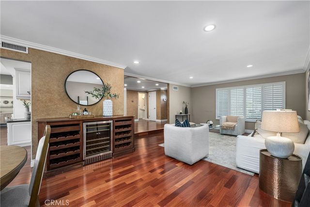 3261 Lilly Avenue, Long Beach, CA 90808