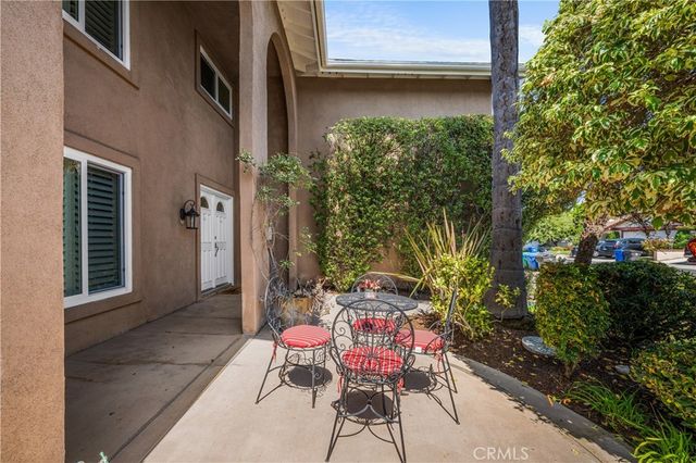 3261 Lilly Avenue, Long Beach, CA 90808