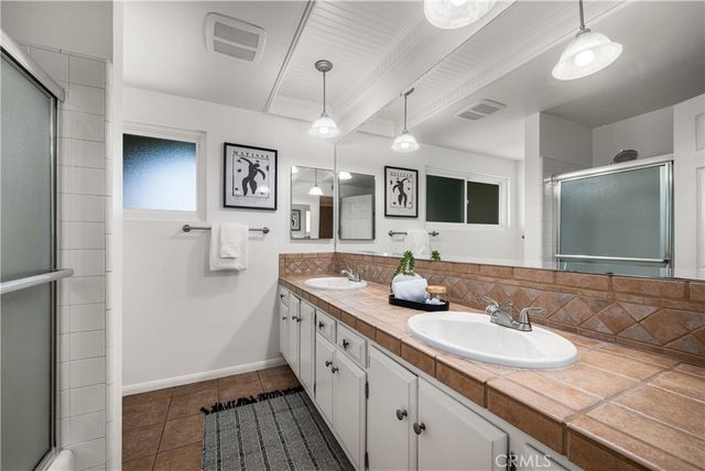 3261 Lilly Avenue, Long Beach, CA 90808