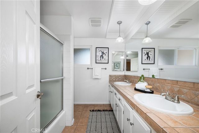 3261 Lilly Avenue, Long Beach, CA 90808