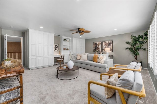 3261 Lilly Avenue, Long Beach, CA 90808