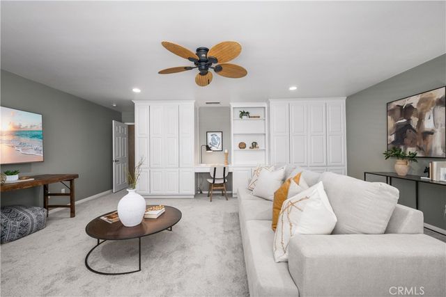 3261 Lilly Avenue, Long Beach, CA 90808