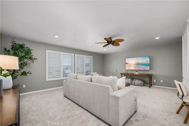 3261 Lilly Avenue, Long Beach, CA 90808