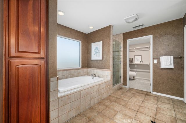3261 Lilly Avenue, Long Beach, CA 90808