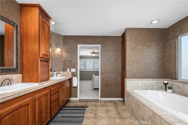 3261 Lilly Avenue, Long Beach, CA 90808