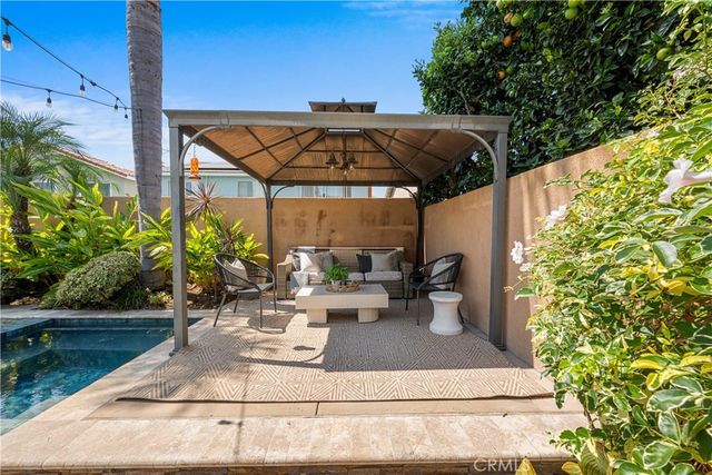 3261 Lilly Avenue, Long Beach, CA 90808