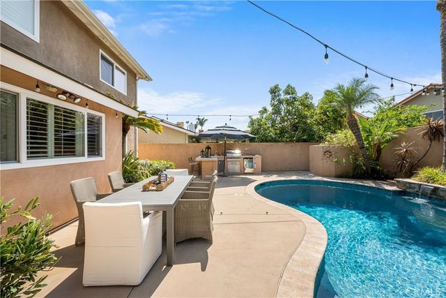 3261 Lilly Avenue, Long Beach, CA 90808