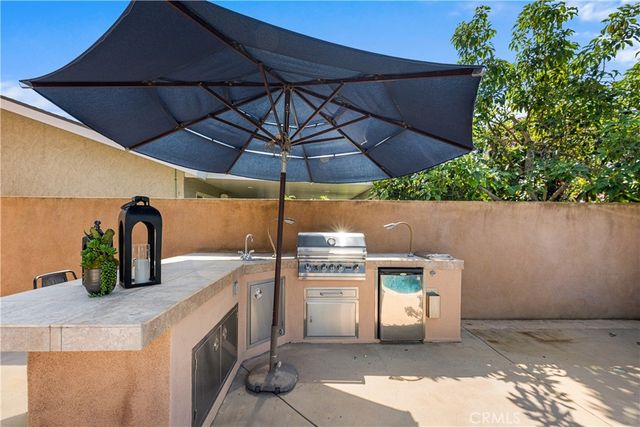 3261 Lilly Avenue, Long Beach, CA 90808