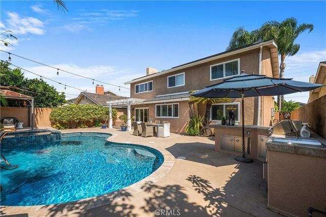 3261 Lilly Avenue, Long Beach, CA 90808
