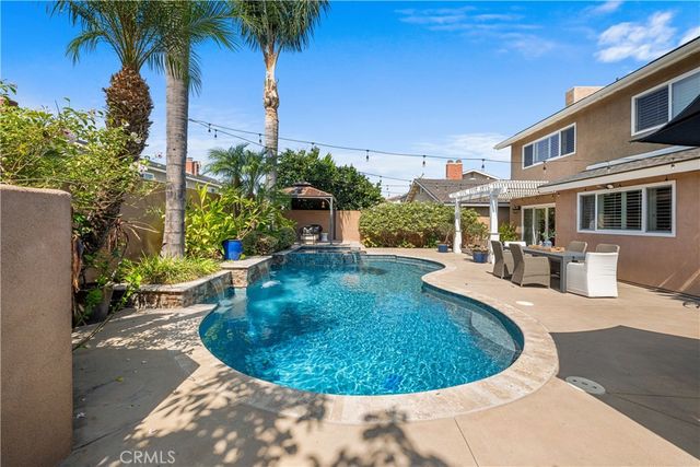 3261 Lilly Avenue, Long Beach, CA 90808