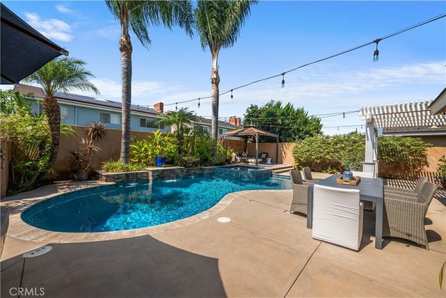 3261 Lilly Avenue, Long Beach, CA 90808