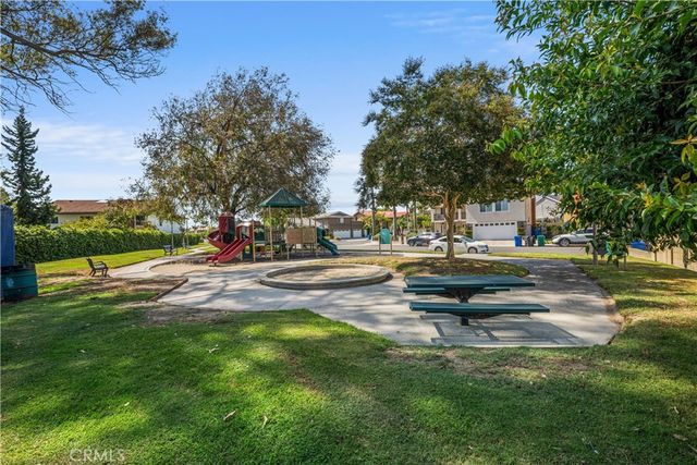 3261 Lilly Avenue, Long Beach, CA 90808