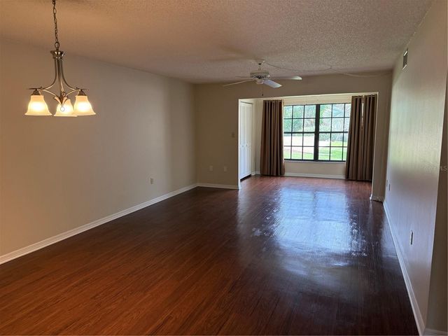 110 N TREMAIN ST 105, Mount Dora, FL 32757