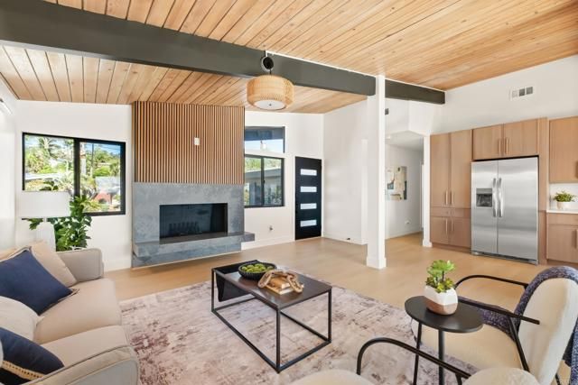 4821 Viane Way, San Diego, CA 92110