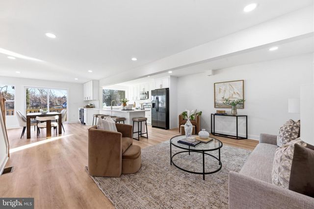 42 JOHNSON RD, Pasadena, MD 21122