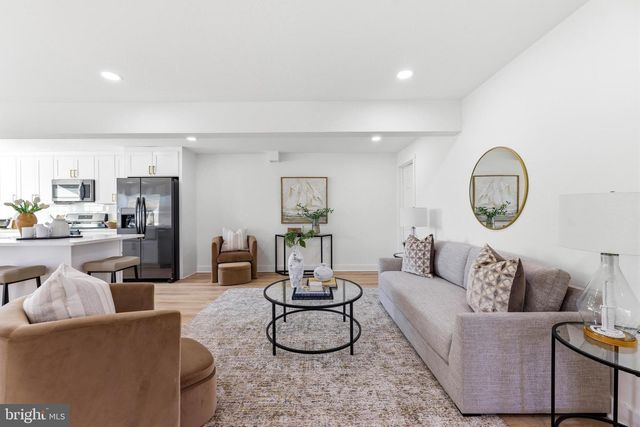 42 JOHNSON RD, Pasadena, MD 21122