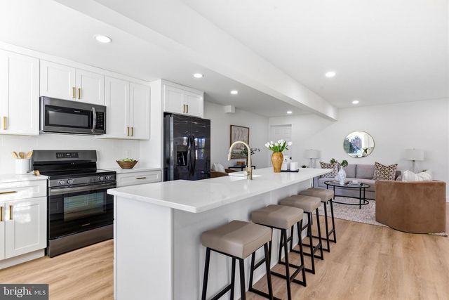 42 JOHNSON RD, Pasadena, MD 21122