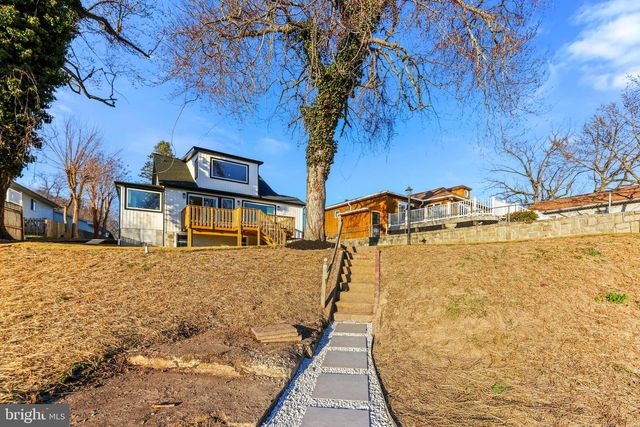 42 JOHNSON RD, Pasadena, MD 21122