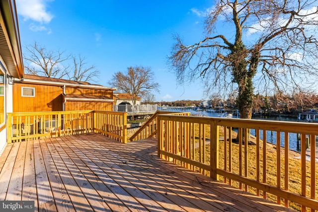 42 JOHNSON RD, Pasadena, MD 21122