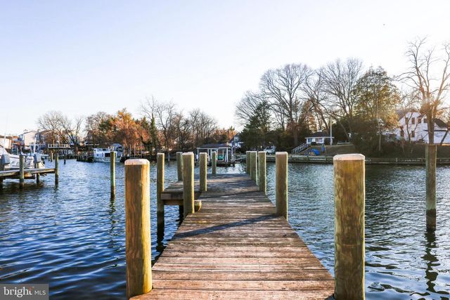 42 JOHNSON RD, Pasadena, MD 21122