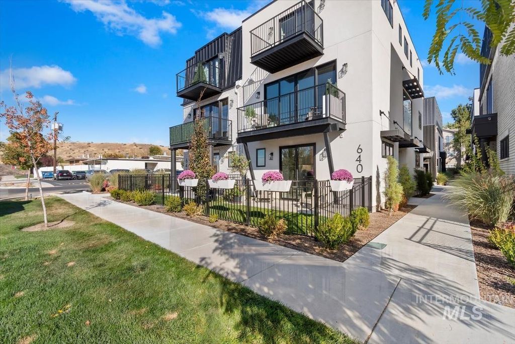 640 N Avenue H Ave., Boise, ID 83712 photo 2