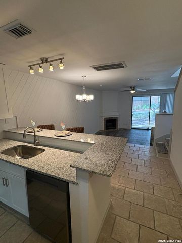 11815 Vance Jackson Rd Apt 3302, San Antonio, TX 78230