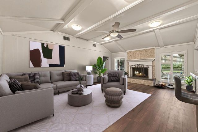 206 Briar Hill Drive, Houston, TX 77042