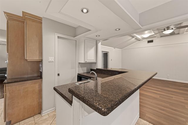 206 Briar Hill Drive, Houston, TX 77042