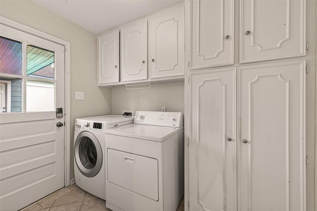 206 Briar Hill Drive, Houston, TX 77042