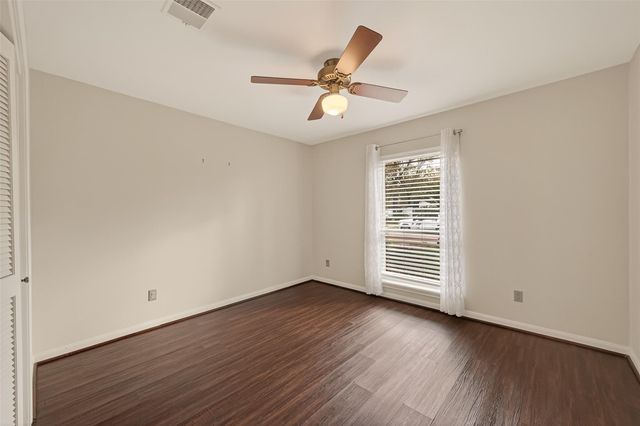 206 Briar Hill Drive, Houston, TX 77042