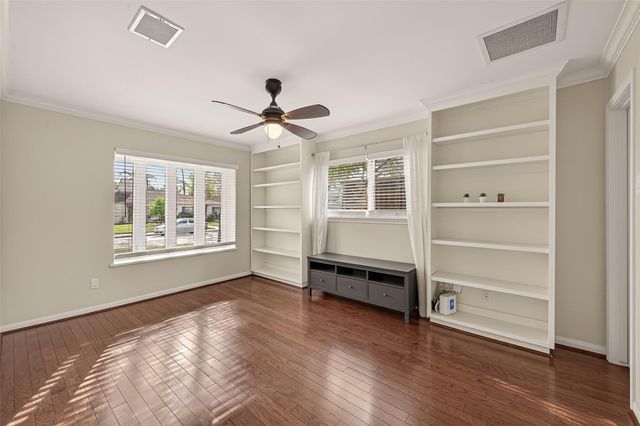 206 Briar Hill Drive, Houston, TX 77042