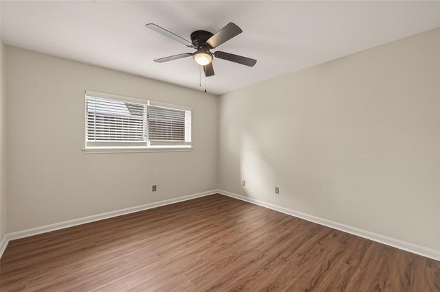 206 Briar Hill Drive, Houston, TX 77042