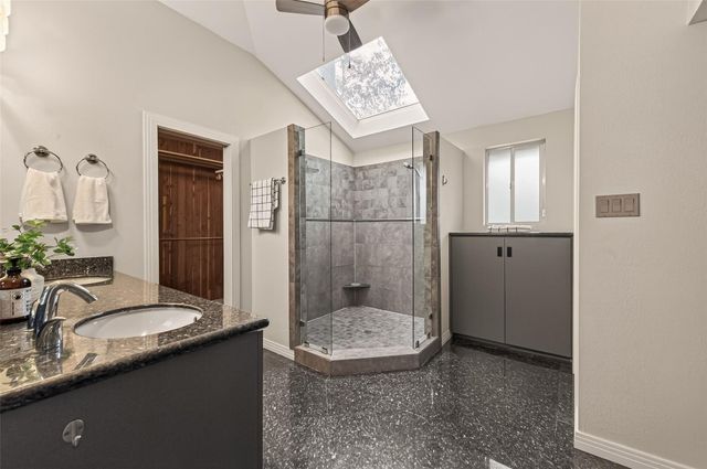 206 Briar Hill Drive, Houston, TX 77042