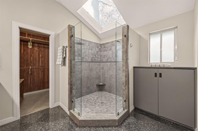 206 Briar Hill Drive, Houston, TX 77042