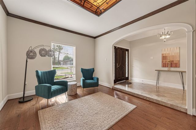 206 Briar Hill Drive, Houston, TX 77042