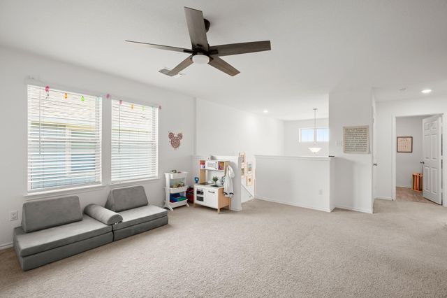 500 Pickrell LOOP, Liberty Hill, TX 78642