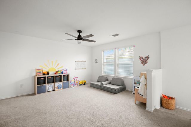 500 Pickrell LOOP, Liberty Hill, TX 78642