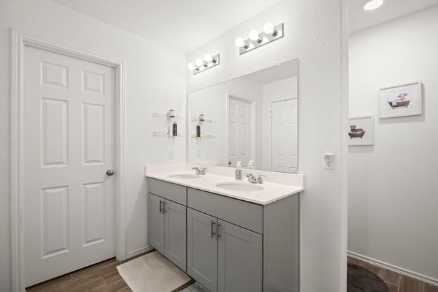 500 Pickrell LOOP, Liberty Hill, TX 78642