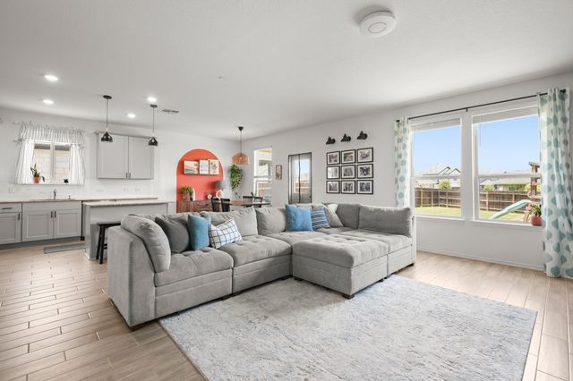 500 Pickrell LOOP, Liberty Hill, TX 78642