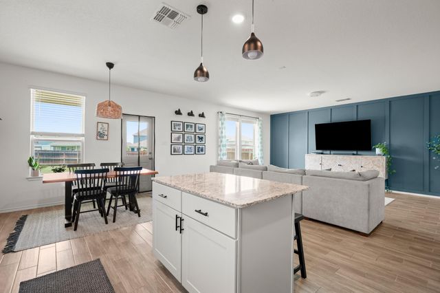 500 Pickrell LOOP, Liberty Hill, TX 78642