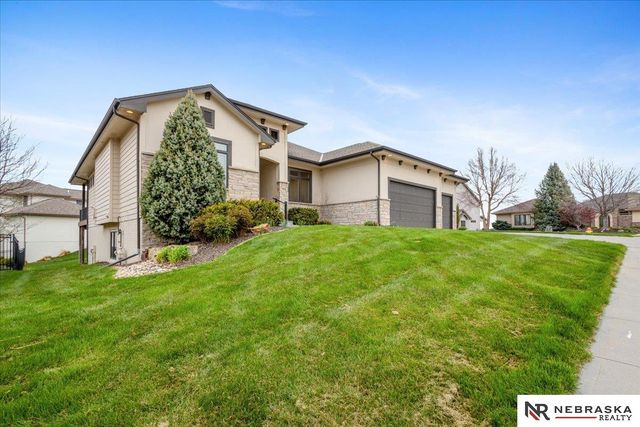 19002 Cuming Circle, Elkhorn, NE 68022